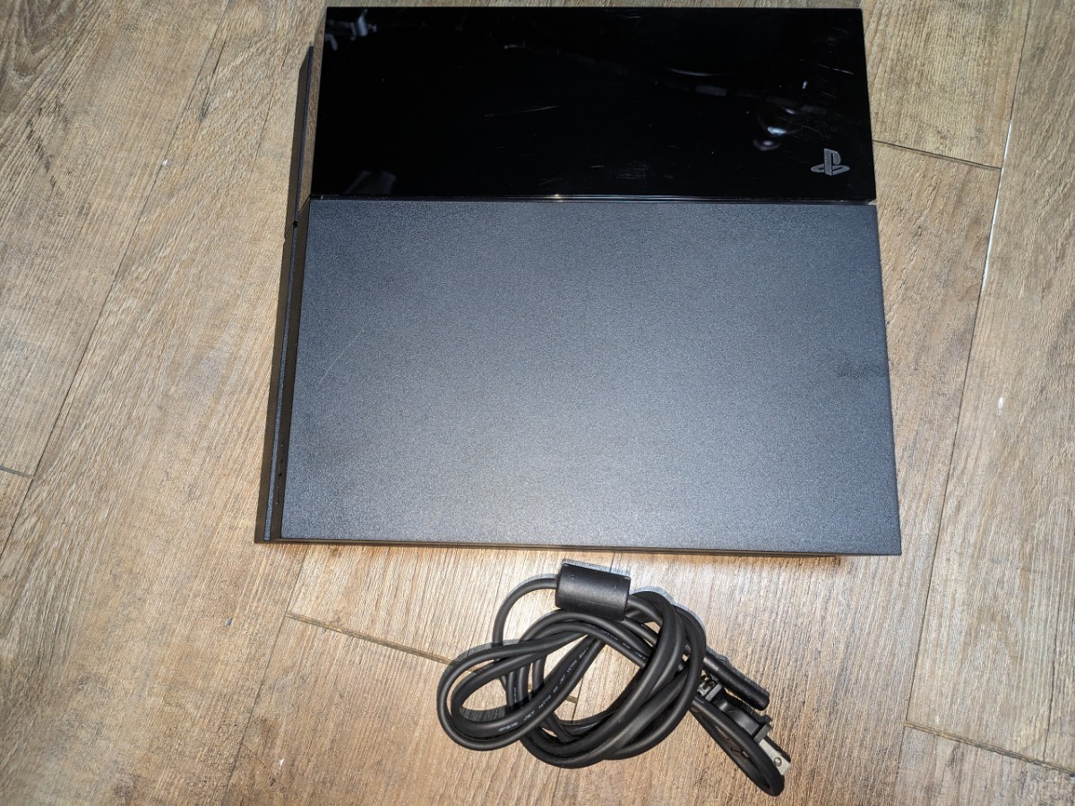SONY PS4 500GB ジェットブラック CUH-1000A 本体＋電源ケーブルのみ 初期化済 動作確認済_画像1