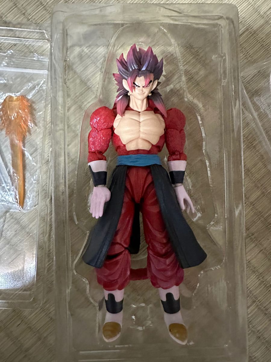 新品未開封 海外限定 S.H ドラゴンボール フィギュア 超サイヤ人4ベジット限界突破