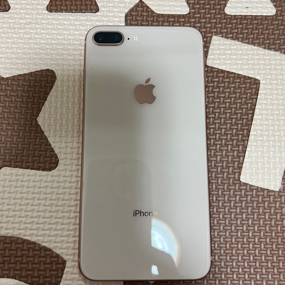 44873 iPhone8plus 256GB GOLD SIMフリー 品 比較的美品 本体のみ