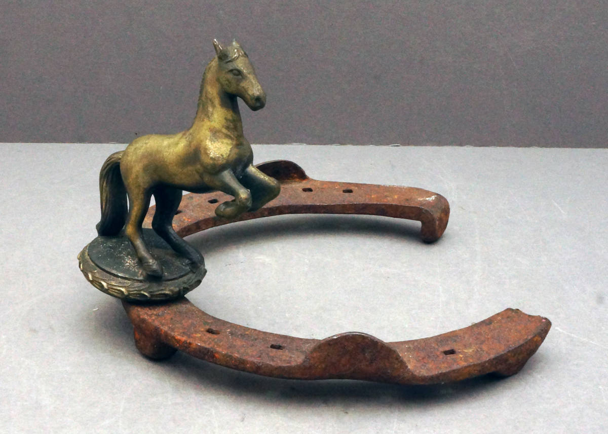 アンティーク　蹄鉄と馬の置物　_画像3