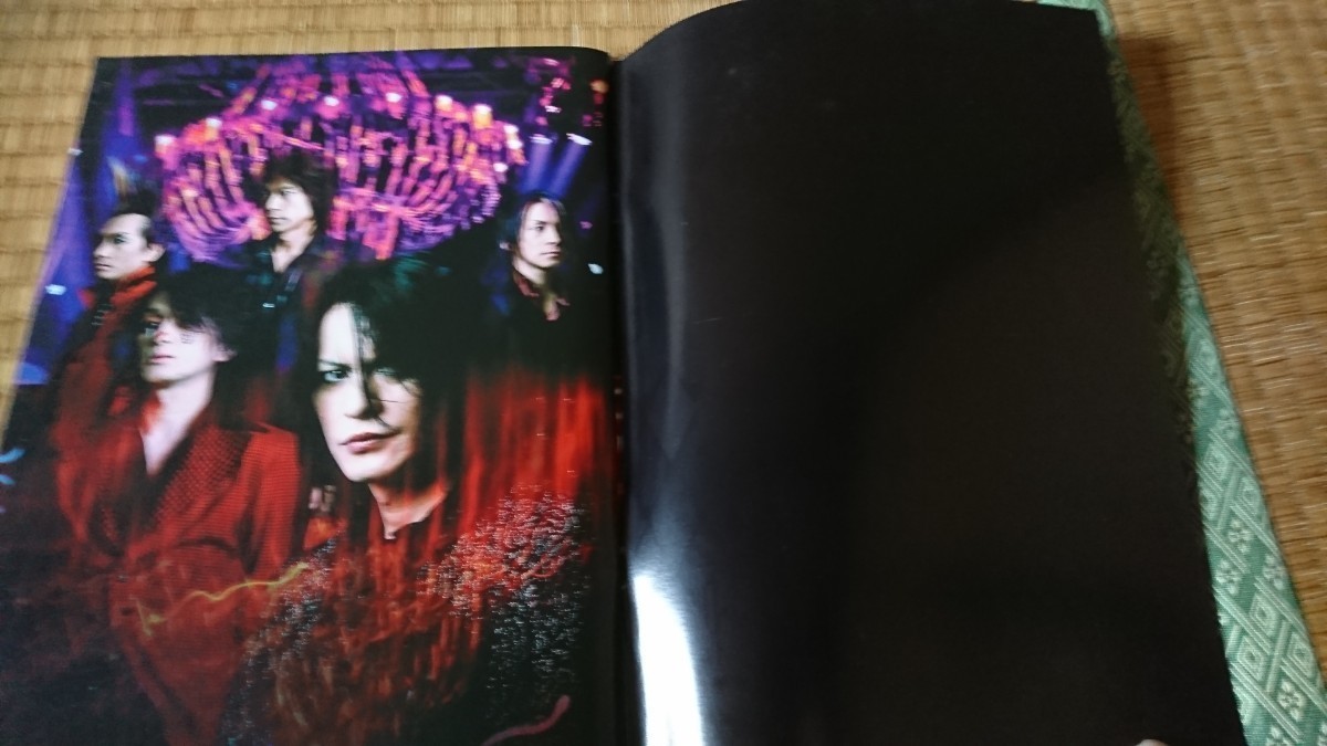 BUCK-TICK TOUR GUIDE BOOK 13th FLOOR WITH MOONSHINE ツアーガイドブック 写真集 櫻井敦司 今井寿 星野英彦 樋口豊 ヤガミトール_画像2