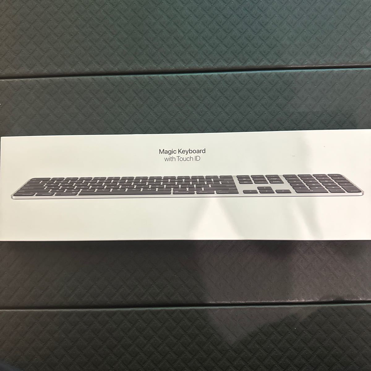 【ほぼ新品】Appleシリコン搭載Macモデル用Touch ID搭載Magic Keyboard （テンキー付き） - 英語 （US） - ブラックキーボード MMMR3LL_画像3