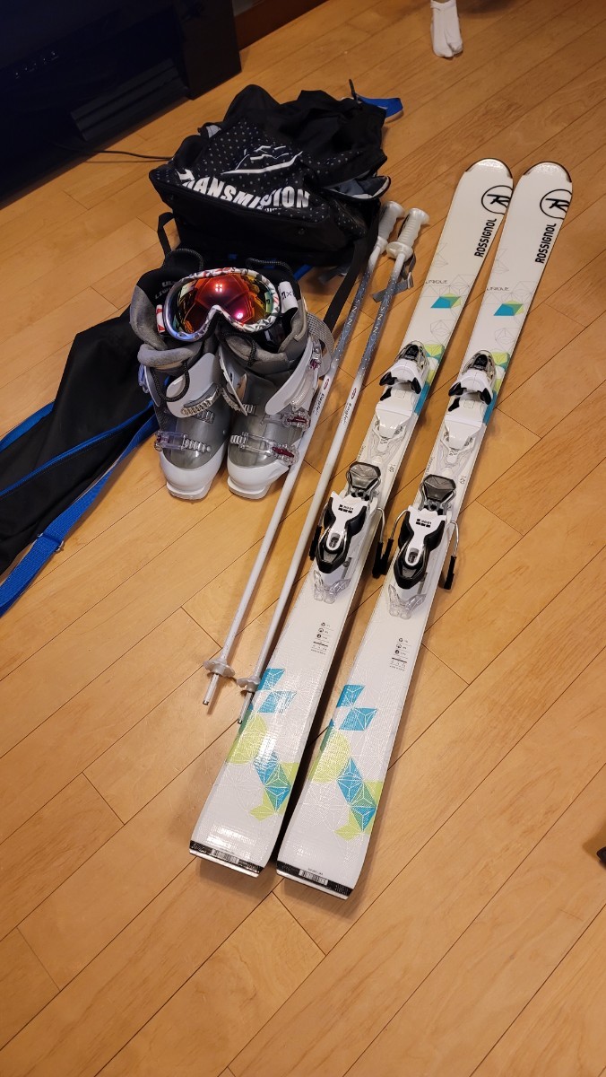 ロシニョール　スキーセット　女性　新品購入1回利用のみ　手渡可