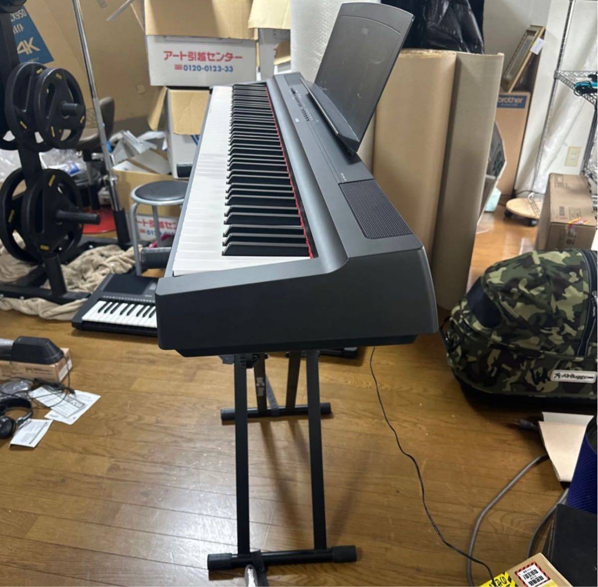 【中古品】YAMAHA P-125B 電子ピアノ デジタルピアノ 88鍵盤 2022年製 電子 足つき ヤマハ 通電・動作確認済み 送料２個口発送_画像4