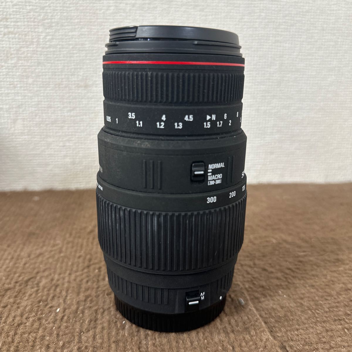 【中古品】SIGMA シグマ APO DG 70-300mm 1.4-5.6 カメラレンズ ケース付き_画像5