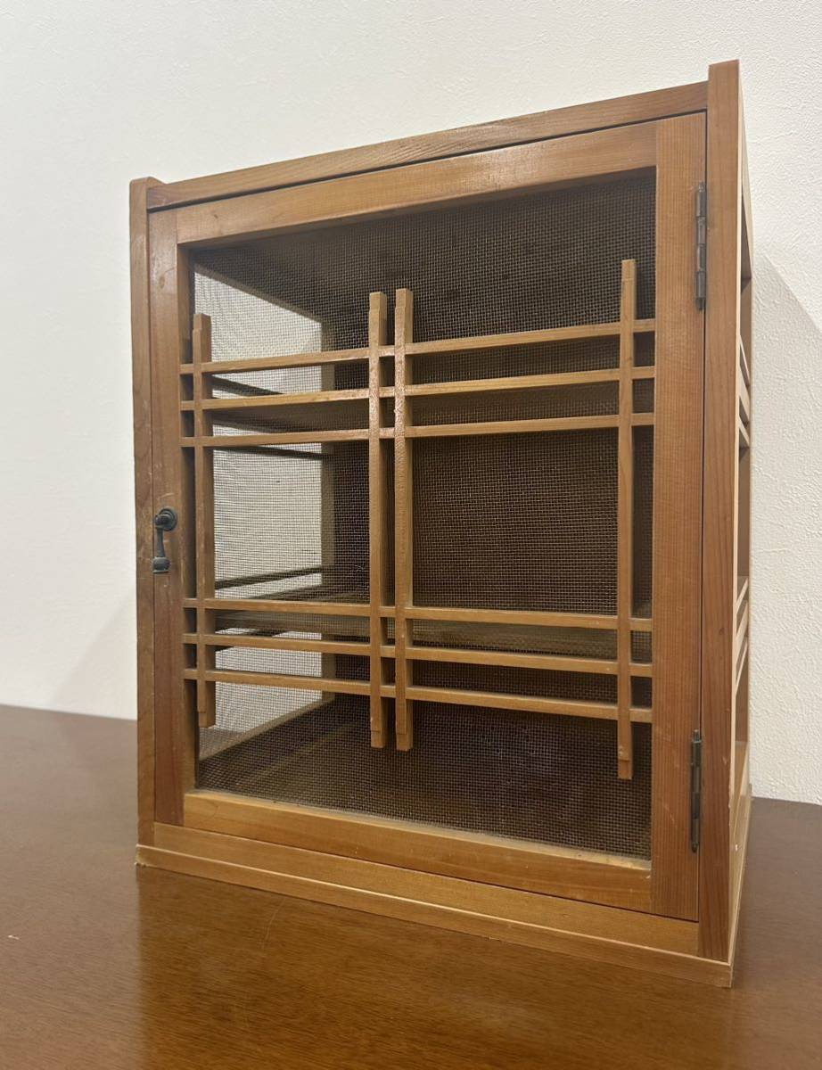 INT232 Showa Retro .. screen door cupboard cupboard storage shelves hood cover fly ... mosquito net old Japanese-style house old tool natural tree wooden shelves 