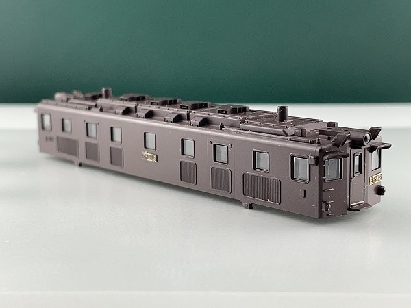 送料120円~ KATO 303 EF57 ボディ パーツ ジャンク／部品 ASSY Vu4n_画像3