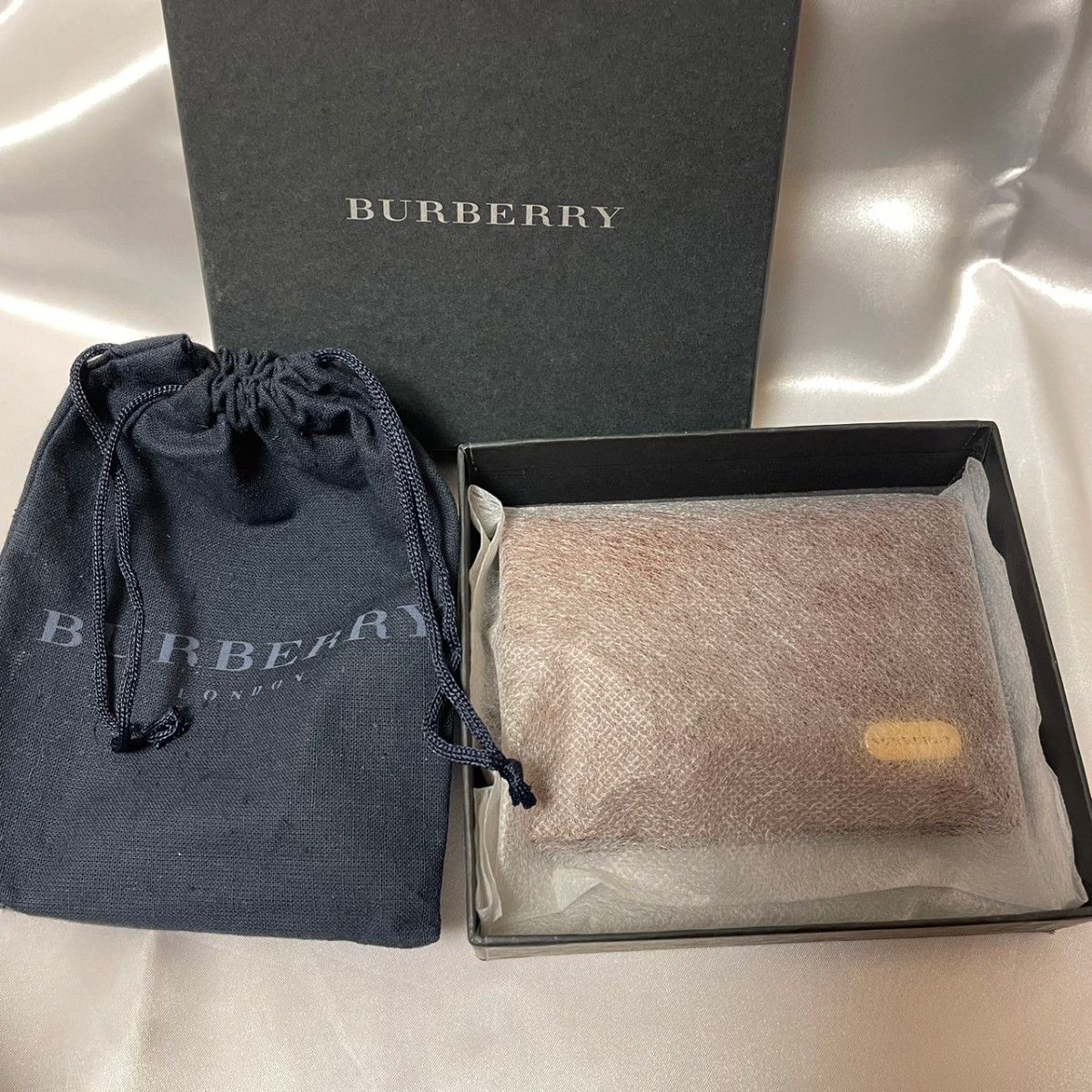 【新品同様】 BURBERRY バーバリー レザー カード入れ 名刺入れ