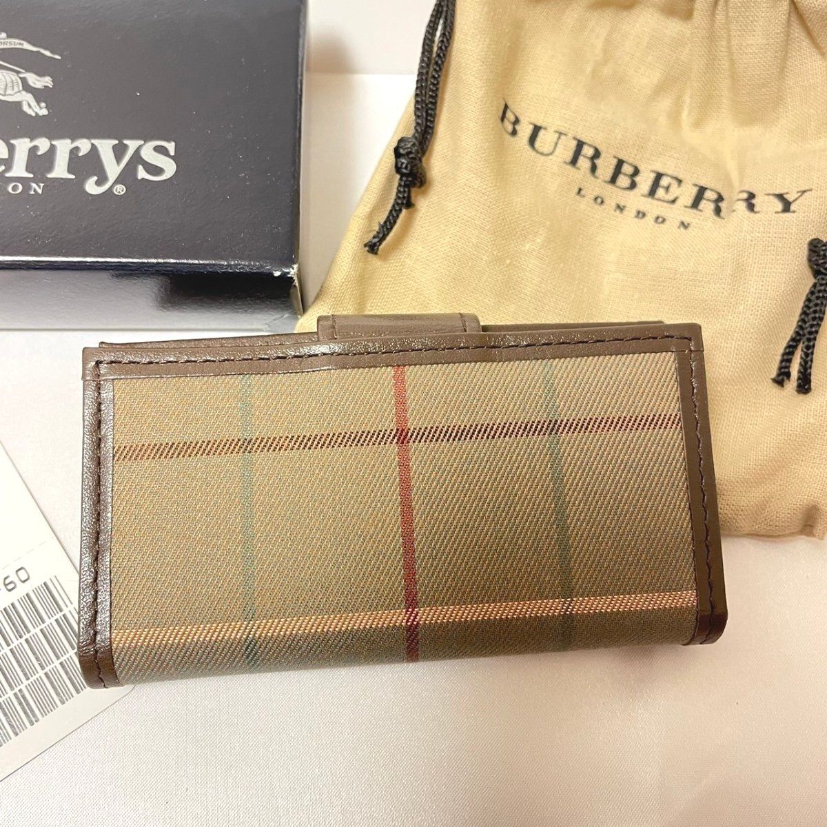 【新品未使用】BURBERRY バーバリー ノバチェック キーケース 箱付き