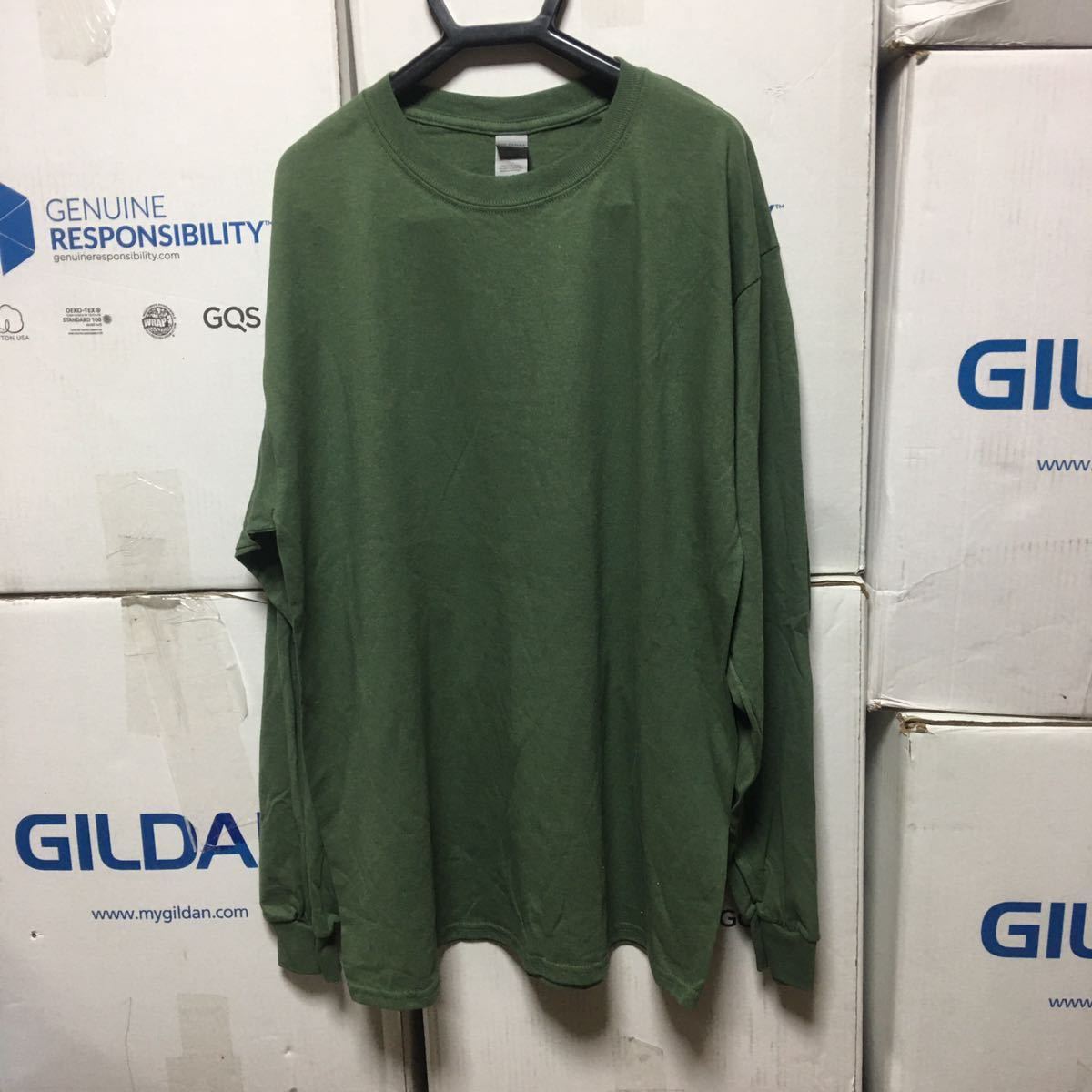 GILDAN ミリタリーグリーン L サイズ 深緑 ダークグリーン ロンT 長袖無地Tシャツ ポケット無し ギルダン オリーブ サバゲー サバイバル_画像1