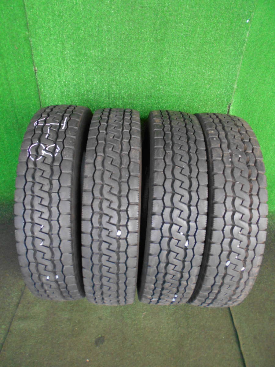 J-8 205/80R17.5 120/118N LT BS M812 4本set