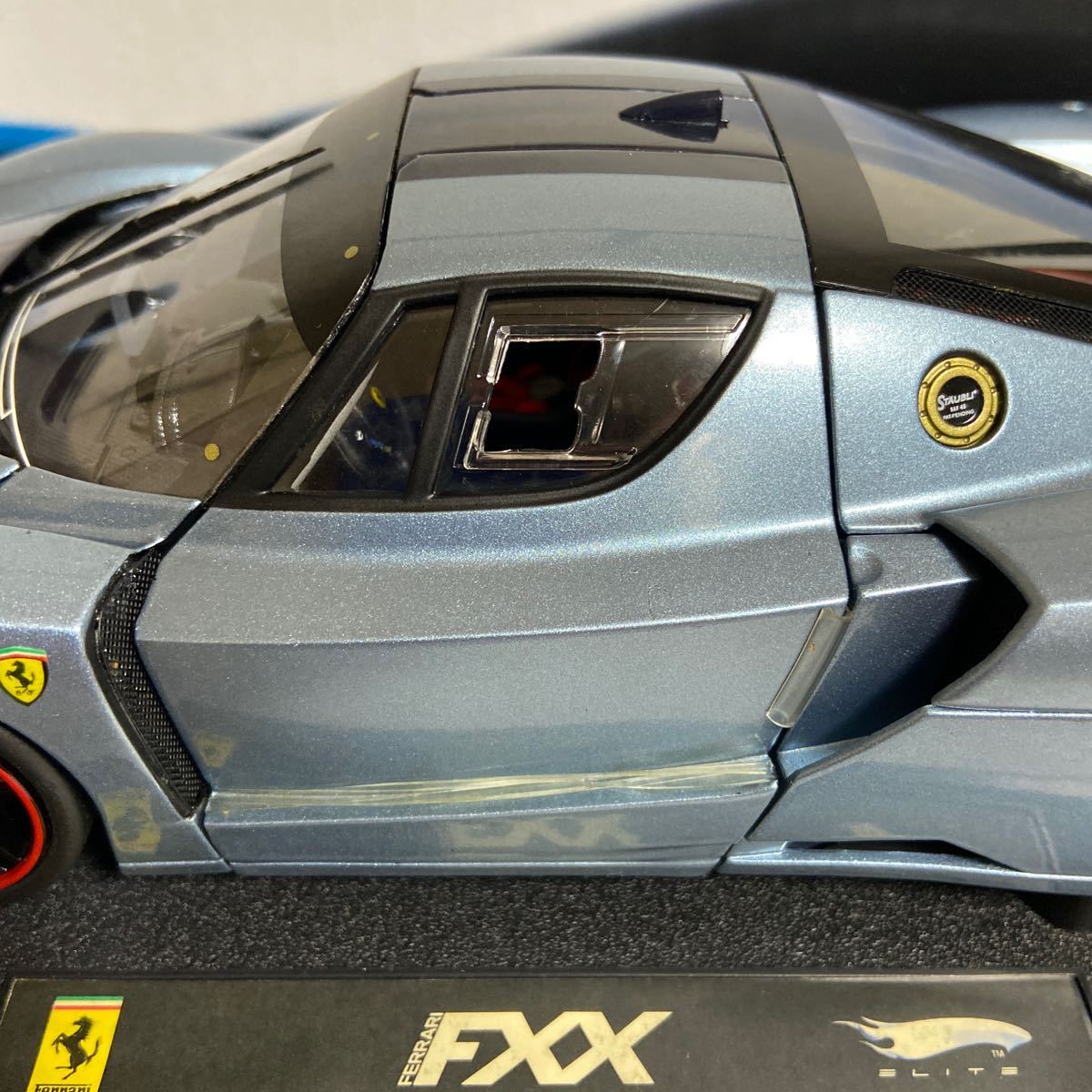 ★ホットウィール・エリート／HotWHeeLs・ELITE ：1/18 ★フェラーリ FXX ／ FERRARI FXX (Light Blue Metallic) ★未展示モデル♪ _画像5