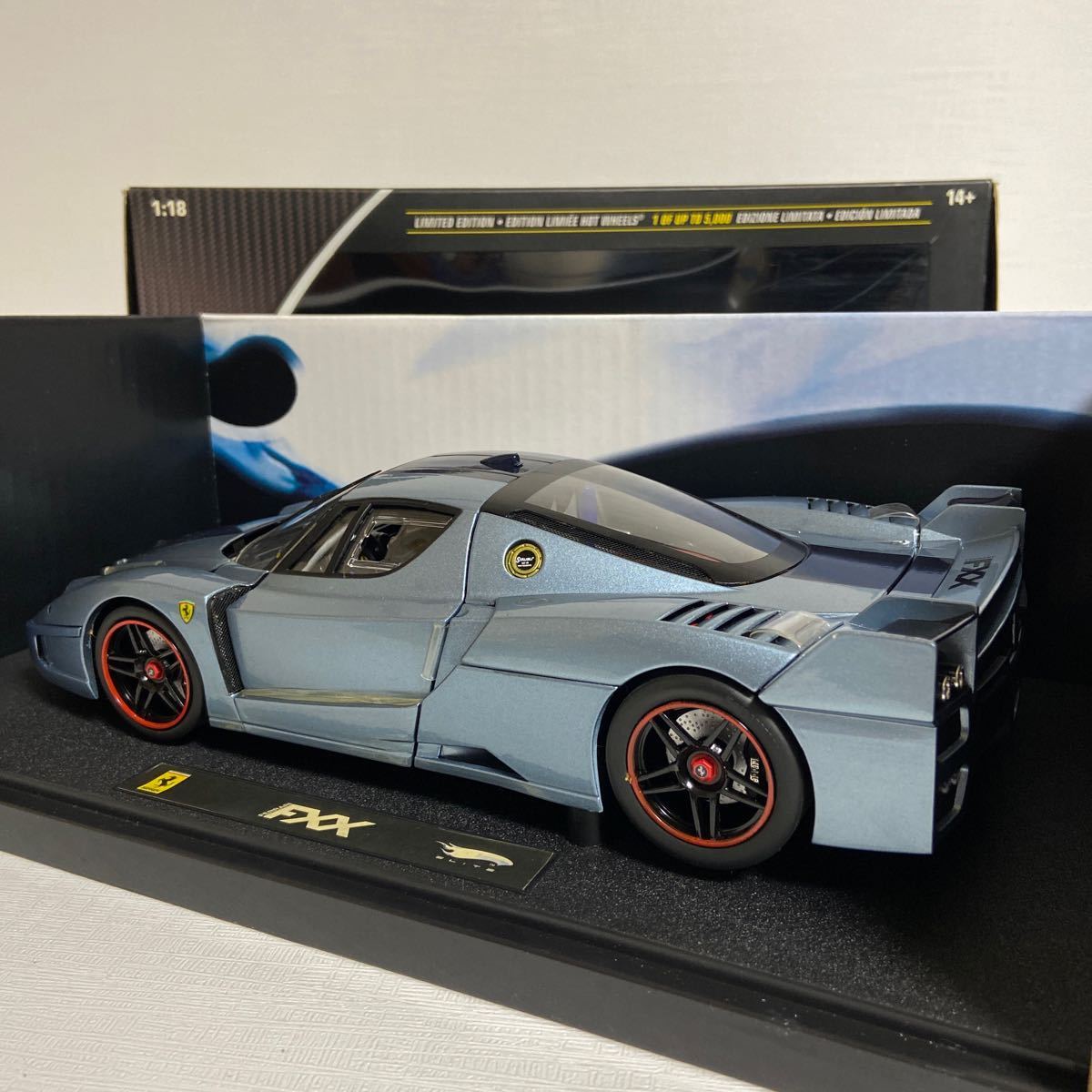 ★ホットウィール・エリート／HotWHeeLs・ELITE ：1/18 ★フェラーリ FXX ／ FERRARI FXX (Light Blue Metallic) ★未展示モデル♪ _画像3