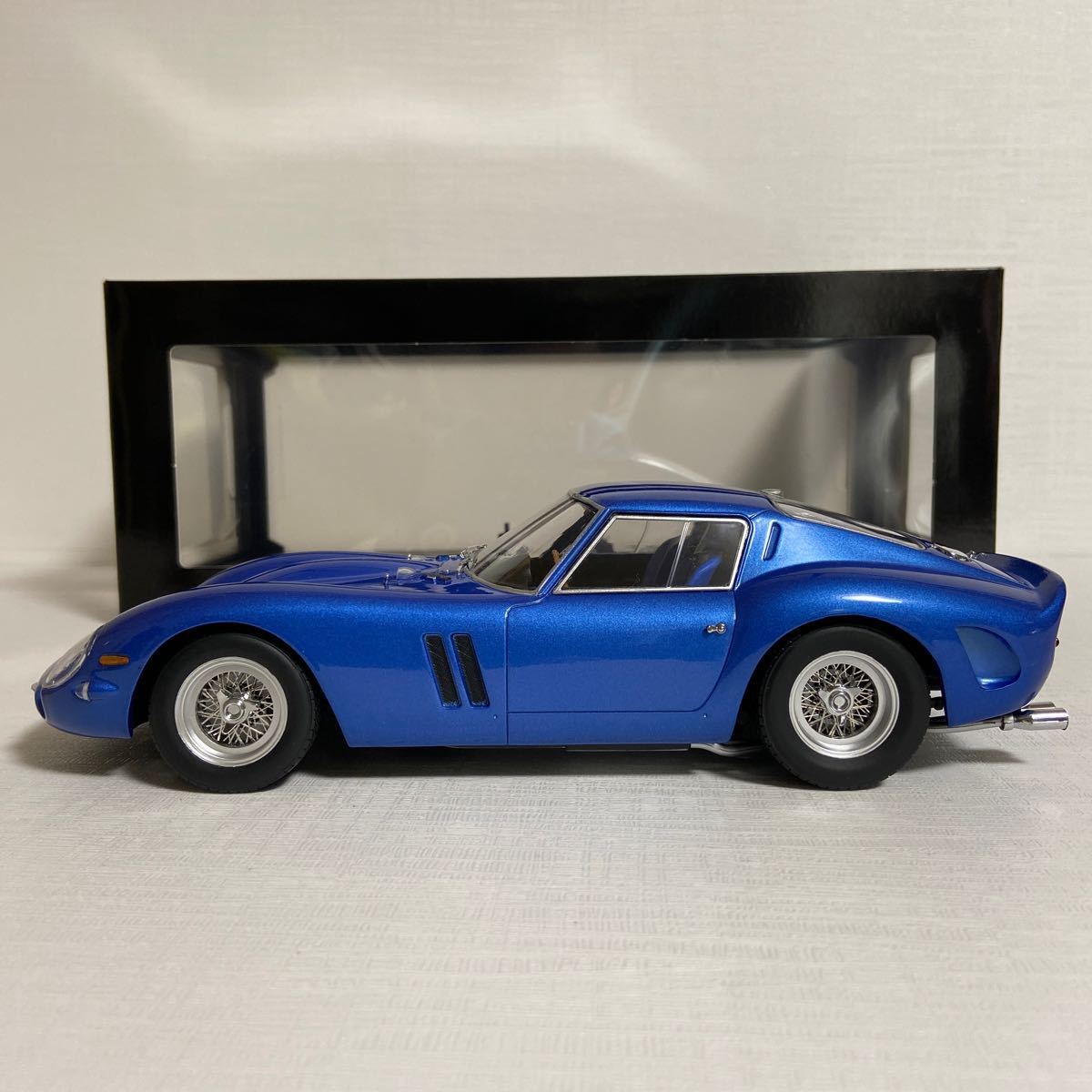 ★KKスケール／KK-Scale：1/18 ★フェラーリ　250 GTO シャーシ／FERRARI 250 GTO Shassis 3387 (ブルメタ) ☆used_画像2