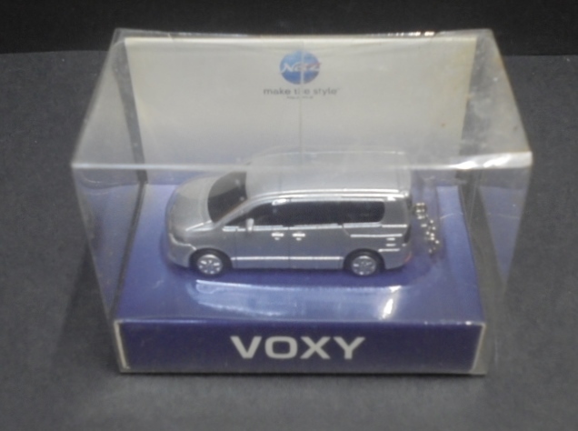 未開封 トヨタ VOXY ヴォクシー LED キーホルダー シルバーメタリック ミニカー_画像1