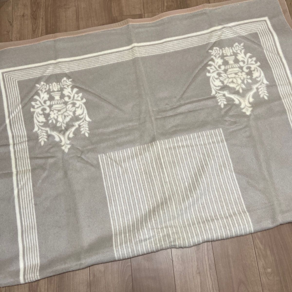 ニッケ毛布 ウール毛布 純毛 毛100％ カシミヤ入り 140x200cm