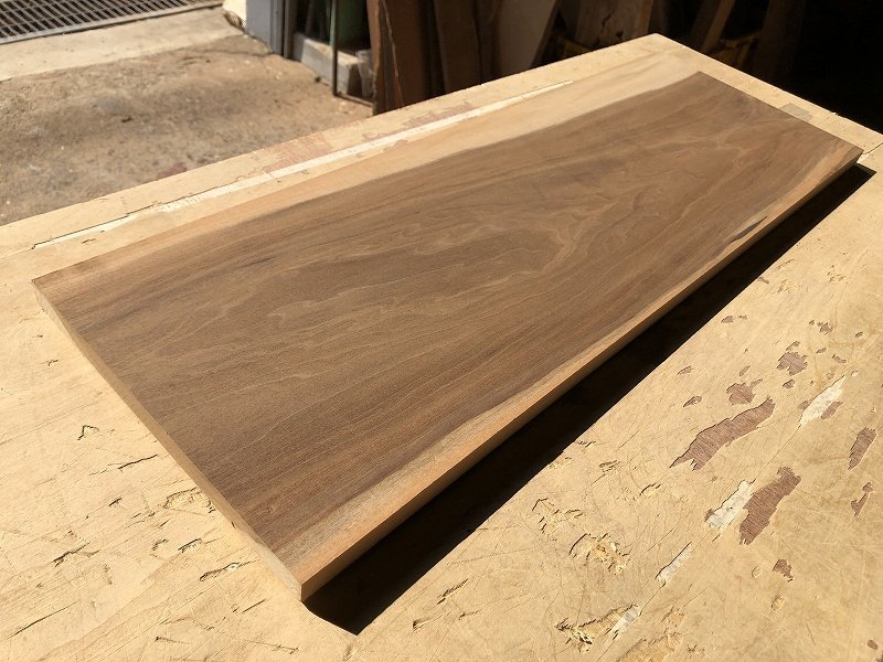 【EK8F】マンソニア 755×265×18㎜ アフリカンブラックウォルナット 一枚板 材料 天然木 無垢材 乾燥材 銘木 材木 木工《銘木登屋》_画像1