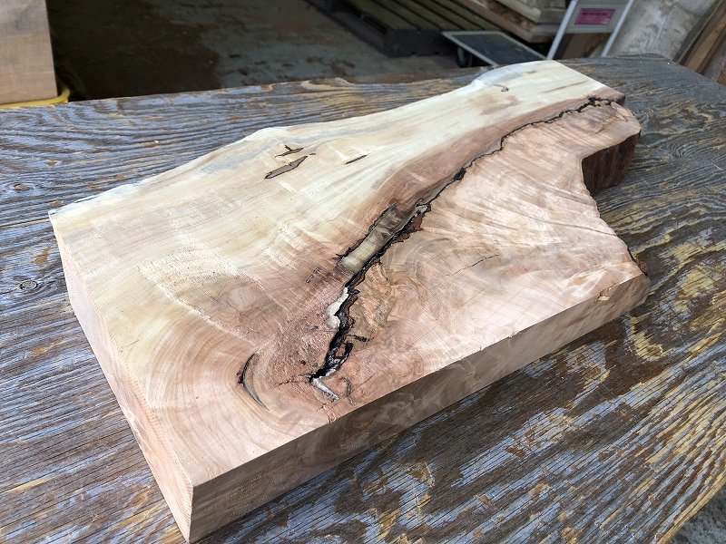 【EE830M】栃 655×～280×50㎜ 極上杢 一枚板 材料 天然木 無垢材 乾燥材 銘木 材木 木工 DIY《銘木登屋》_画像1