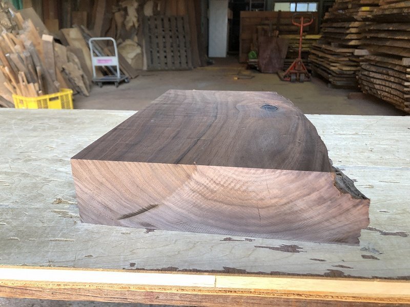 【EK105P】ウォルナット 390×～287×72㎜ 極上杢 一枚板 材料 天然木 無垢材 木材 希少材 乾燥材 銘木 木工 DIY《銘木登屋》_画像6