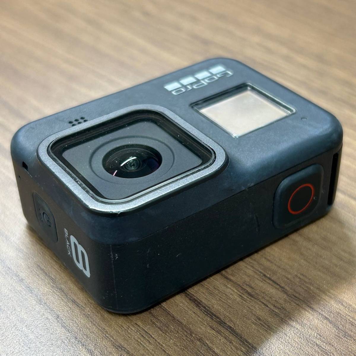 [動作確認済] GoPro HERO8 本体 128GBmicroSDカード ハンドグリップ バッテーリーx3 デュアルバッテリーチャージャー のセット_画像3