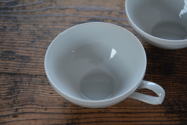NO.123 古い白磁のティーカップ 2客SET 検索用語→A昭和レトロビンテージ古道具コーヒーカップ_画像3