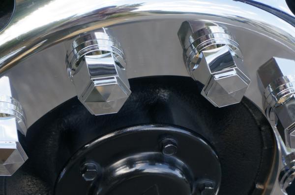 ISOホイール対応　角形ナットキャップ 33mm/高さ51mm 10個入