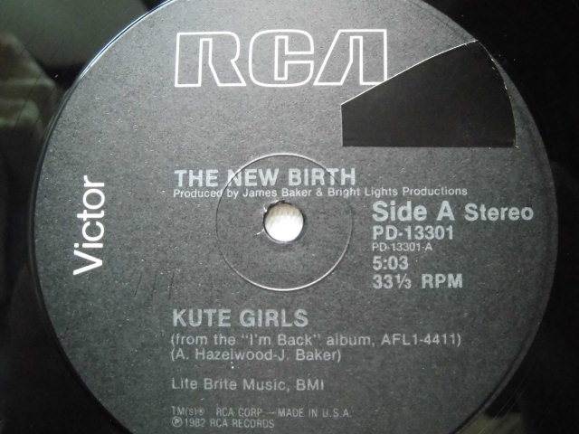 New Birth / Kute Girls 5:03 / (Instrumental)5:03 / Producer James Baker RCA PD-13301 / 1982 / ５点以上で送料無料_画像1