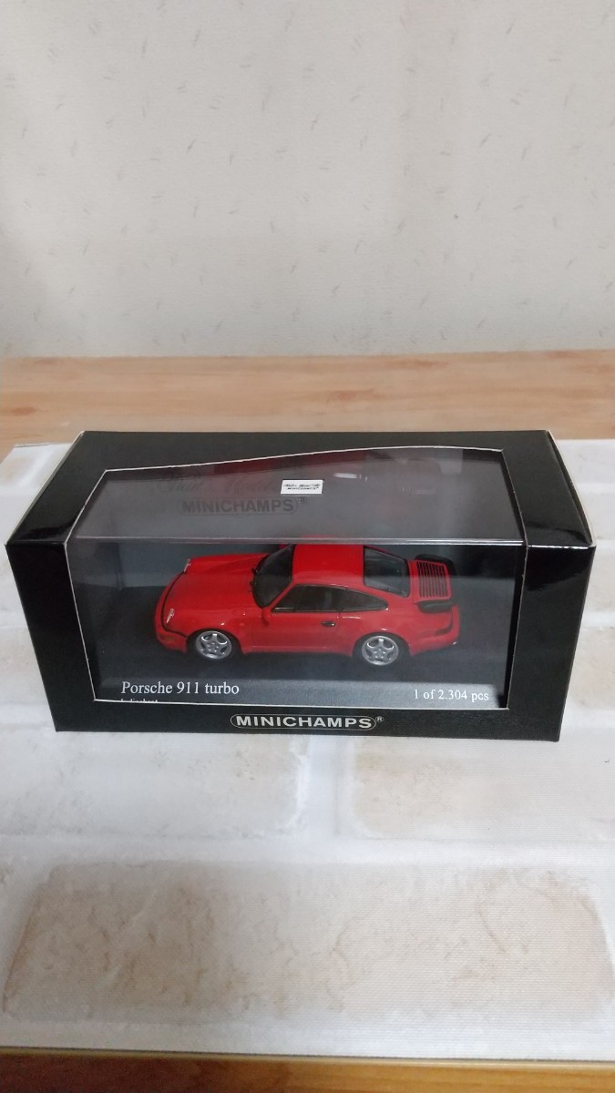 1/43. ミニチャンプス.Porsche.ポルシェ911(964)turbo-1990 india red. 画像No7塗装荒れ有り 現状品 画像確認 商品説明.自己紹介必読下さいの画像1