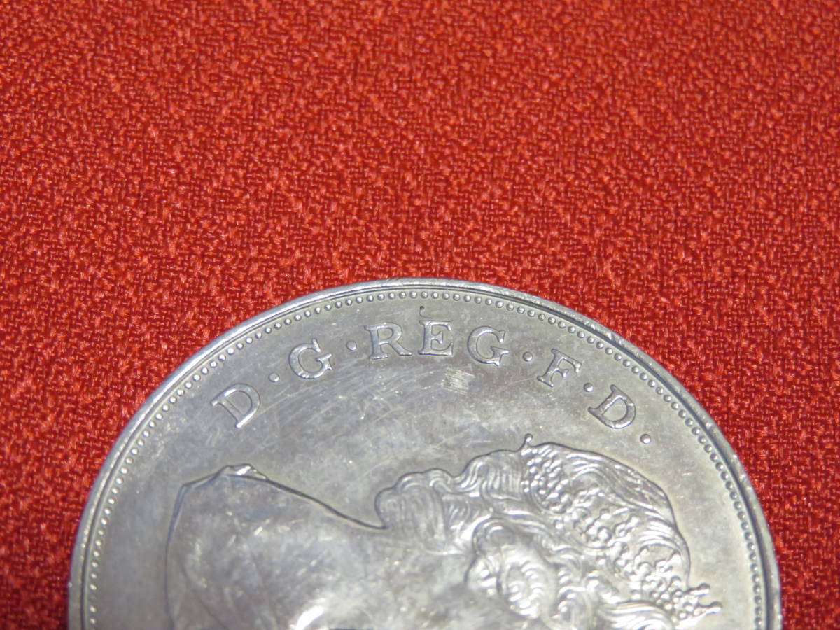 【コレクションに】1861年　イギリス　ダイアナ結婚記念　大型コイン　エリザベス2世　28g_画像6
