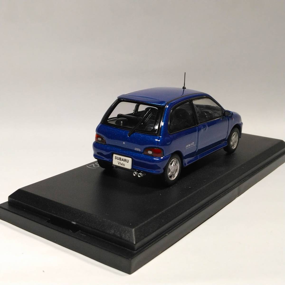 アシェット 国産名車コレクション 1/43 スバル ヴィヴィオ Vivio RX-R 1992 青 【エラー品】_画像4