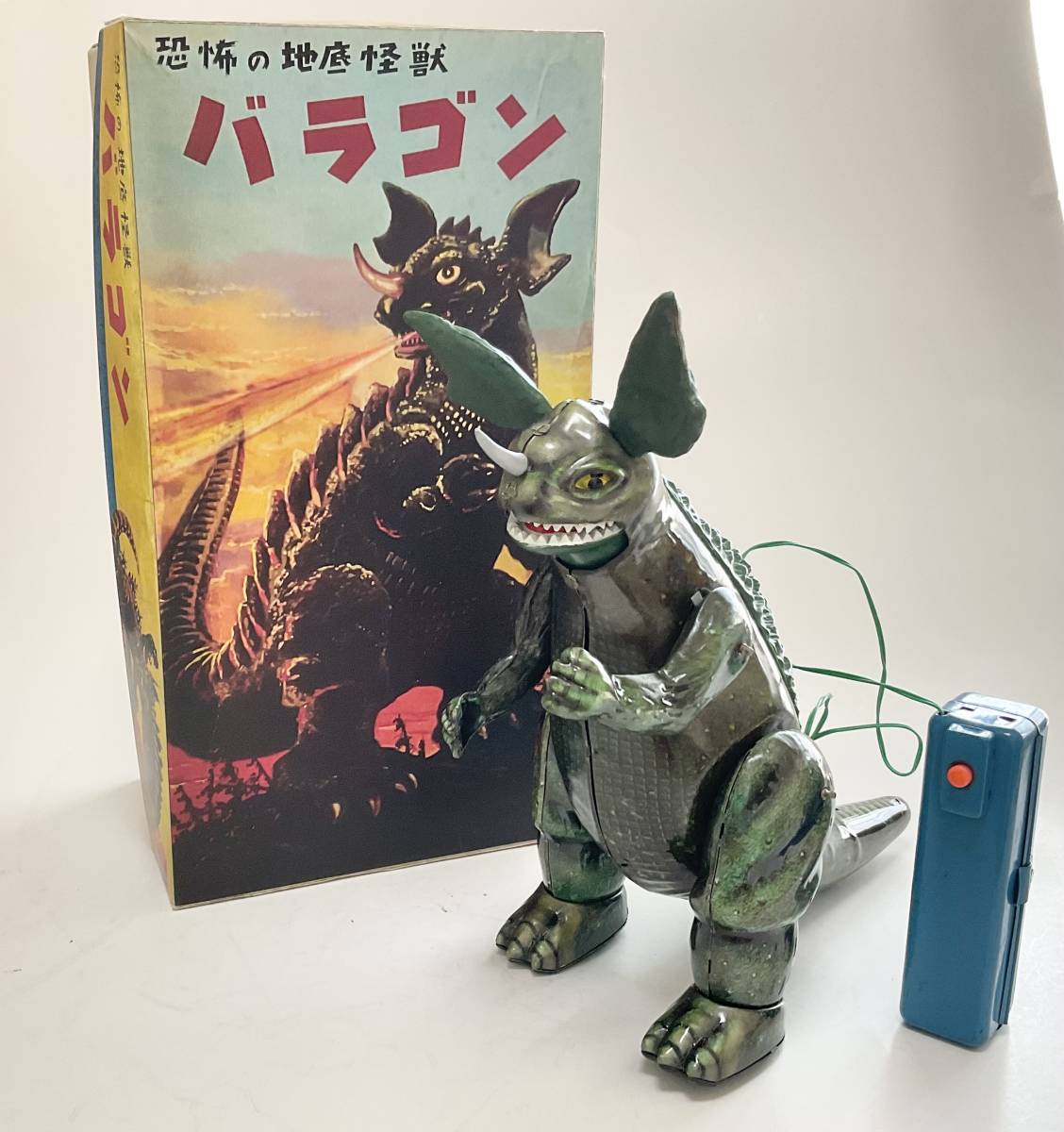 バラゴン BARAGON マルサン ブリキ玩具 東宝特撮 円谷プロ 電動リモコン歩行 煙吐く 完動品 ブリキ玩具 ゴジラ ジラース ガイガン 怪獣_画像1