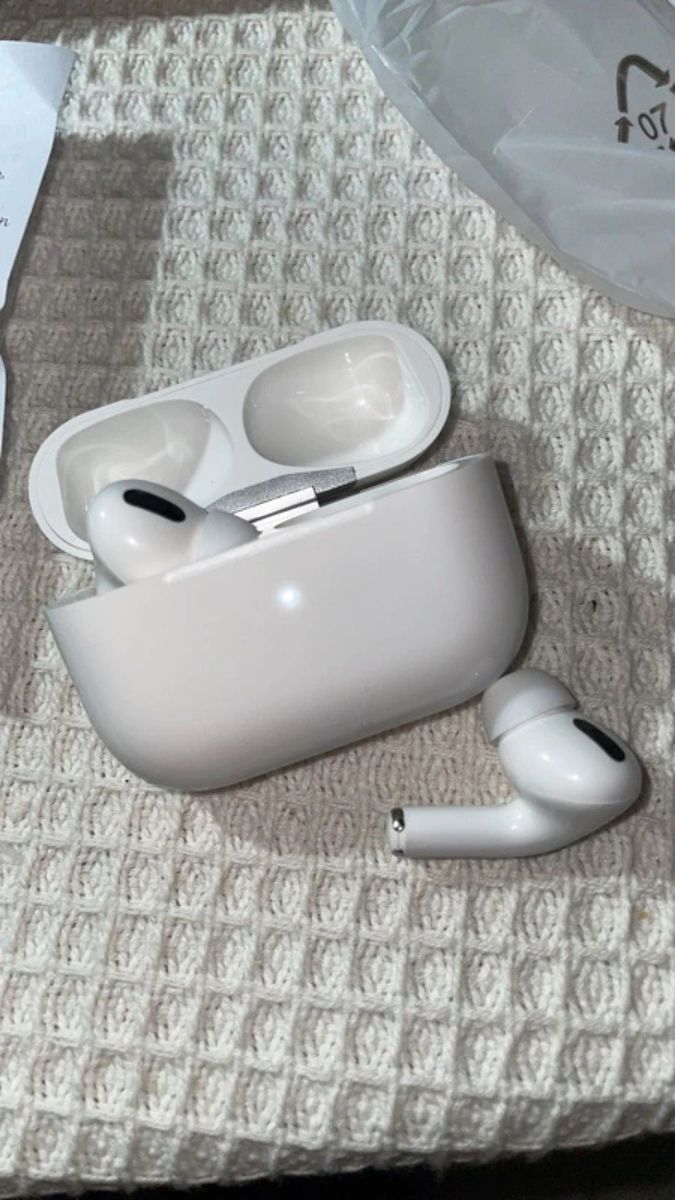 【人気】ワイヤレスイヤホン AirPods proに負けない  Apple ノイズキャンセリング 第2世代 iPhone 