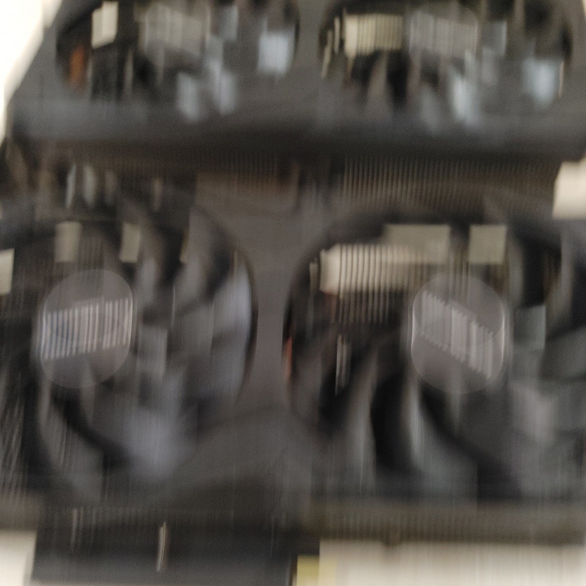 中古完動品非LHR 「玄人志向　GALAKURO GAMING GeForce RTX 3070　GG-RTX3070-E8GB/OC/DF2」5台セット_ピンぼけすいません。