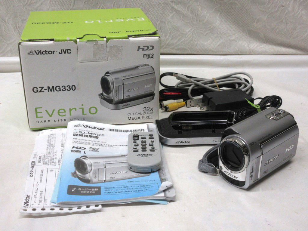 11K135 Victor ビクター Everio エブリオ [GZ-MG330] 通電OK 中古 現状 売り切り_画像1