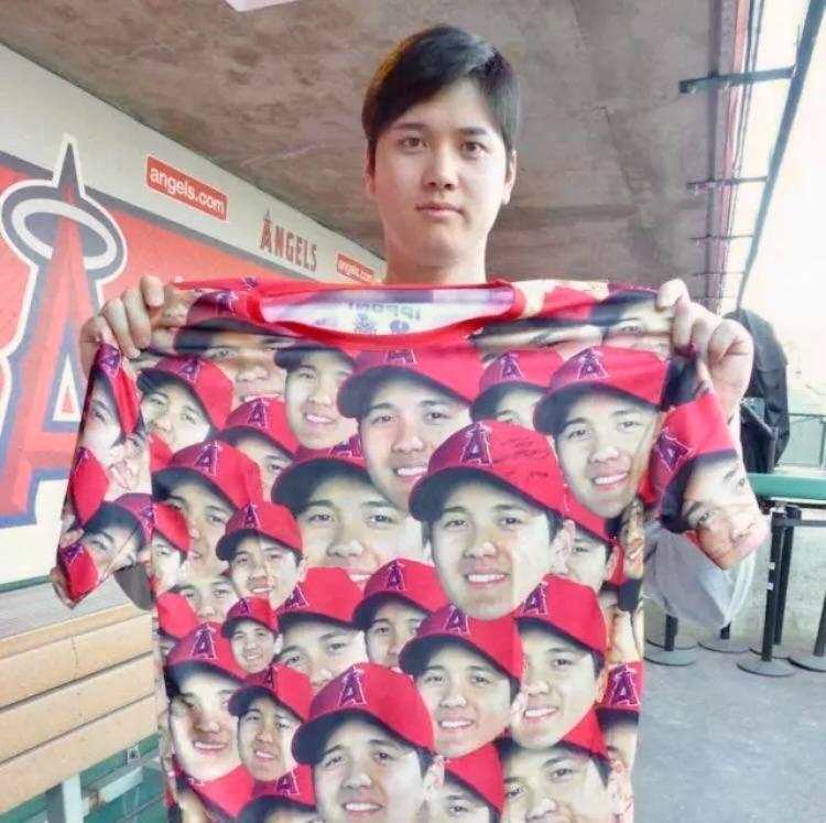 新品！球場配分のホンモノ！大谷翔平 顔たくさん 顔だらけ Tシャツ 海外限定 メジャーリーグ 大リーグ MLB ロサンゼルスエンゼルス WBC_画像5