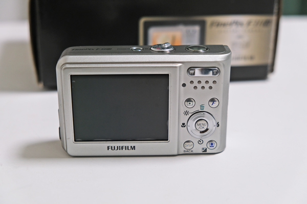 ★良品・動作確認品: Fujifilm Finepix F31fd XDピクチャーカード付属_画像7