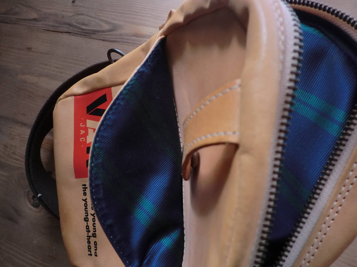 珍貴的Showa VAN JAC Nume皮革機身包 原文:貴重　　昭和　VAN　ＪＡＣ　　ヌメ革　ボディバッグ