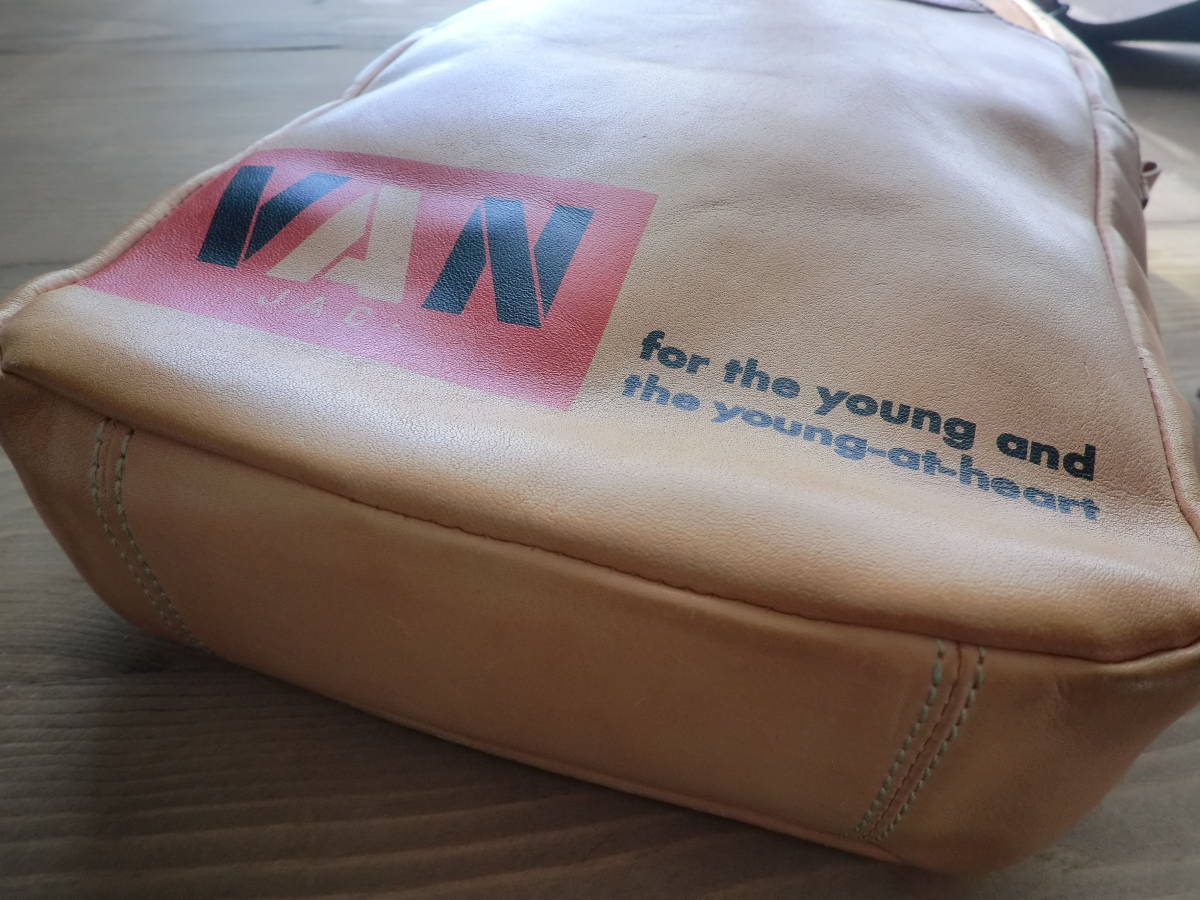 珍貴的Showa VAN JAC Nume皮革機身包 原文:貴重　　昭和　VAN　ＪＡＣ　　ヌメ革　ボディバッグ