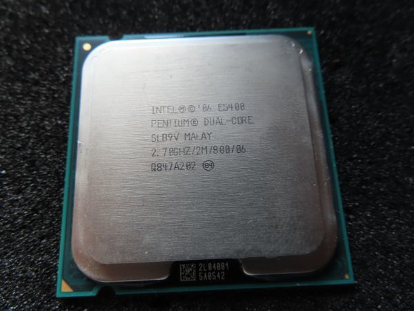 Intel インテル Pentium プロセッサー E5400 2M キャッシュ、2.70 GHz、800 MHz FSB SLB9V_画像1