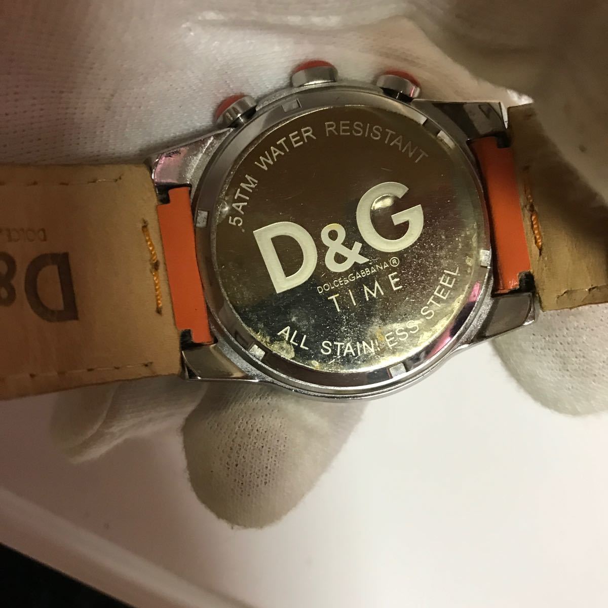 D&G 稼働品　メンズ腕時計　DOLCE&GABBANA クォーツ クロノグラフ レザーバンド　オレンジ　黒文字盤　カレンダー　_画像4
