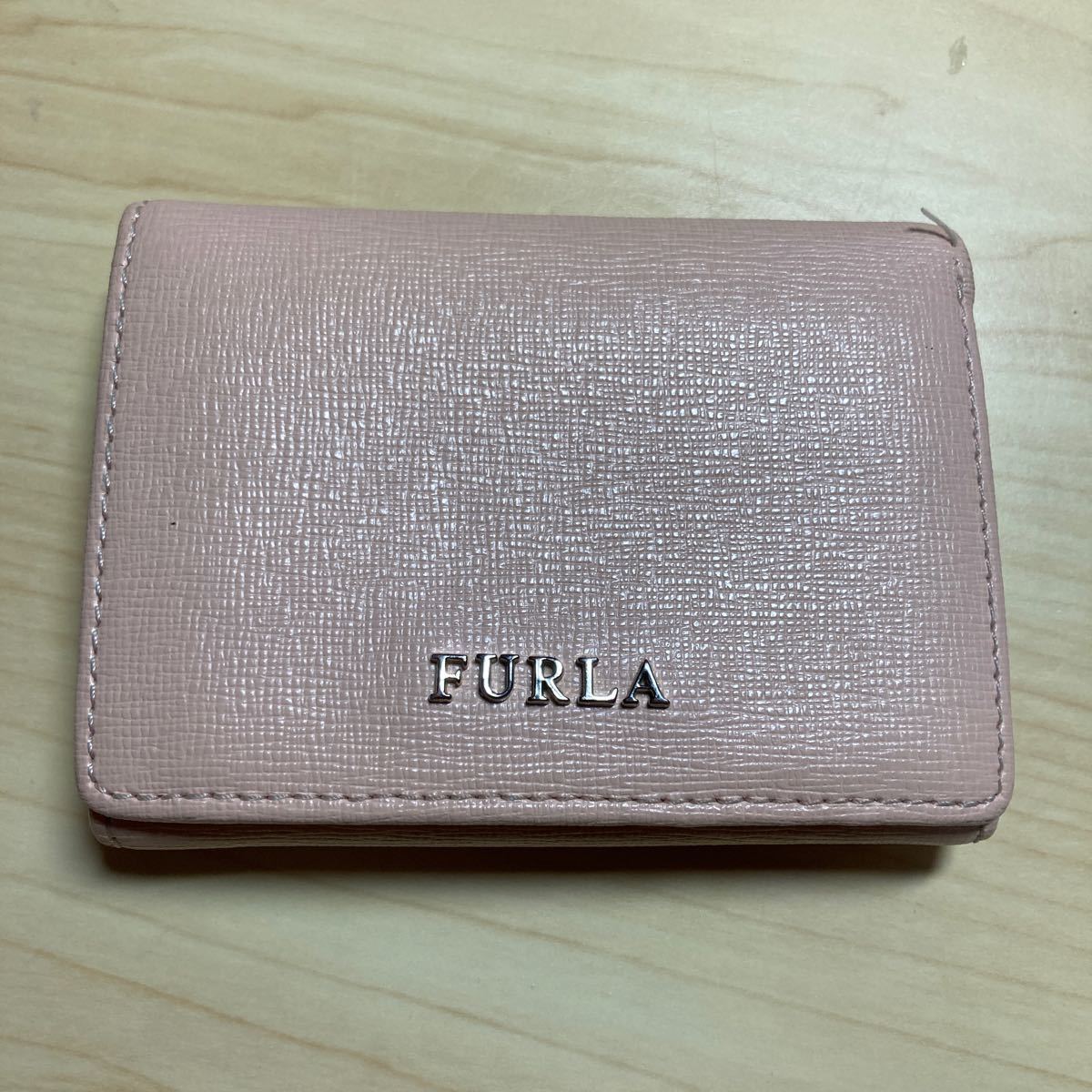 FURLA フルラ レザー ウォレット 財布 コンパクト ピンク　レディース　ブランド　三つ折り　ミニ財布　コンパクトウォレット　シンプル_画像1
