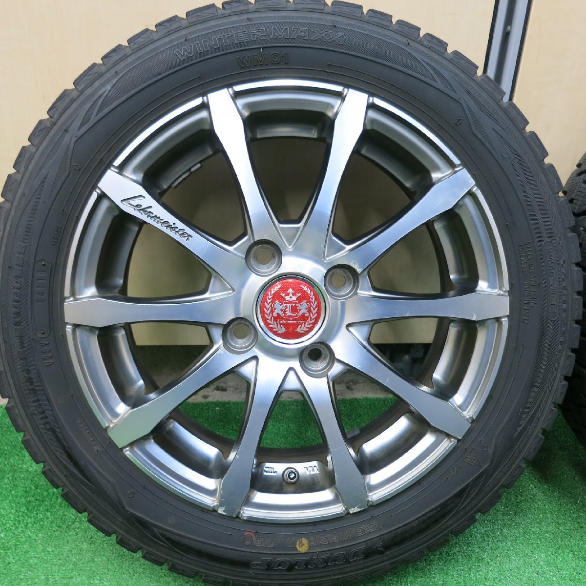 [送料無料]バリ溝！8.5分★スタッドレス 155/65R14 Lehrmeister ダンロップ ウインターマックス WM01 PCD100/4H★3032902ヒス_画像3