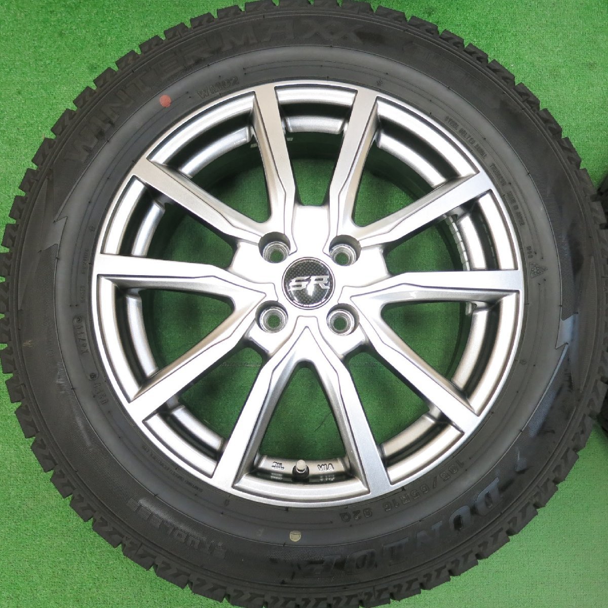 [送料無料]バリ溝！19年！綺麗！9.5分★スタッドレス 195/65R16 ダンロップ ウインターマックス WM02 STRANGER PCD100/4H★3050205ヒス_画像4