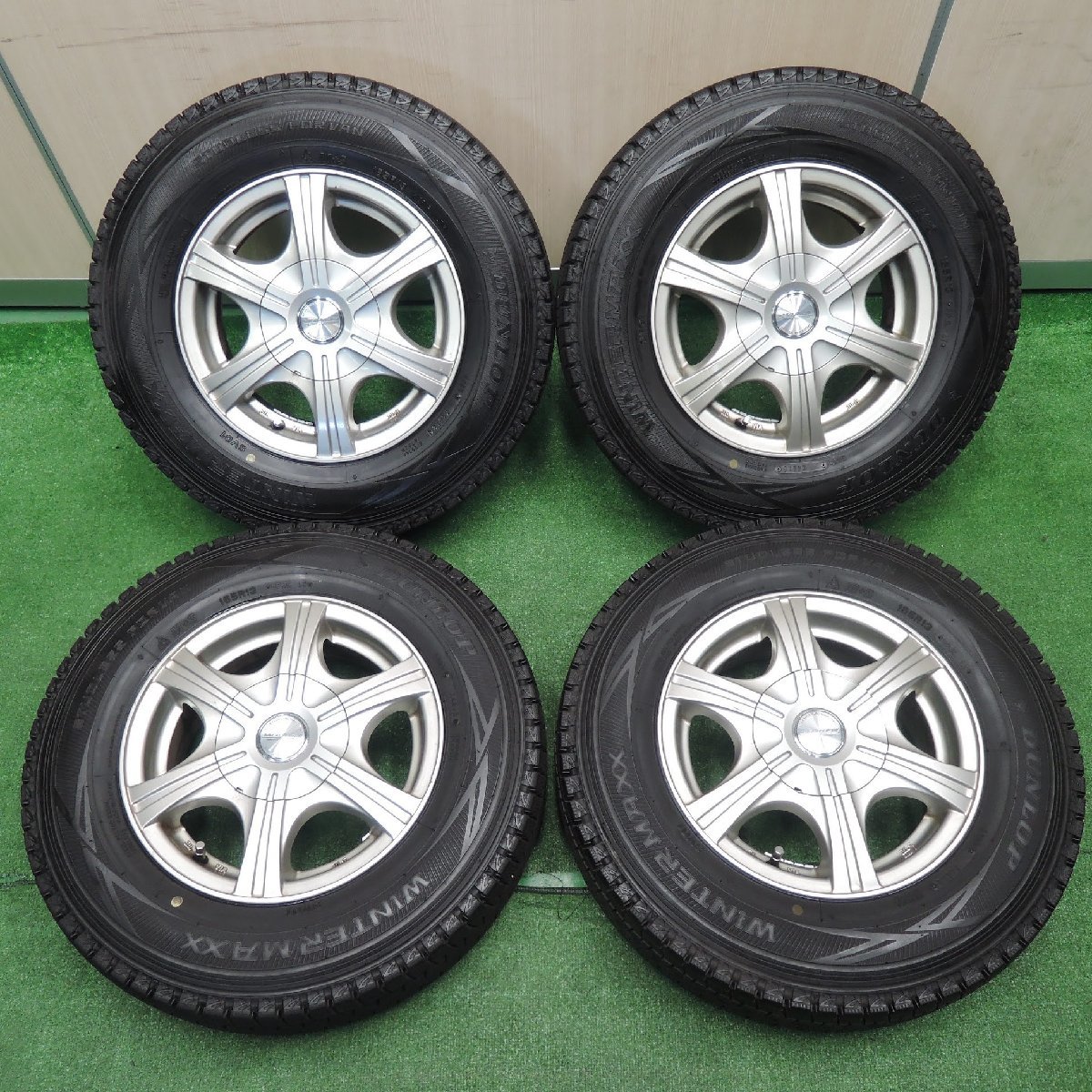 [送料無料]バリ溝！9.5分★スタッドレス 165R13 8PR ダンロップ ウインターマックス SV01 WAREN HOT STUFF PCD114.3/5H★3092402NJス_画像1