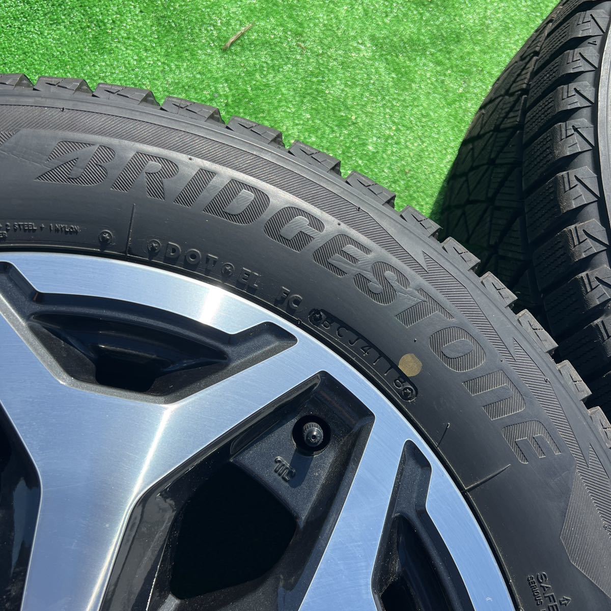 スバル　フォレスター　SK9 純正　ホイール　BRIDGESTONE 225/60R17 スタッドレスタイヤ　2018年製_画像6