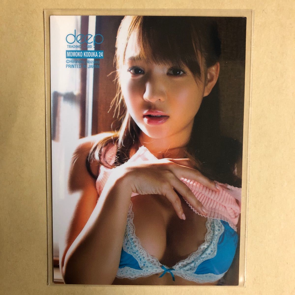 小塚桃子 deep トレカ アイドル グラビア カード 水着 ビキニ 下着 24 タレント トレーディングカード_画像2