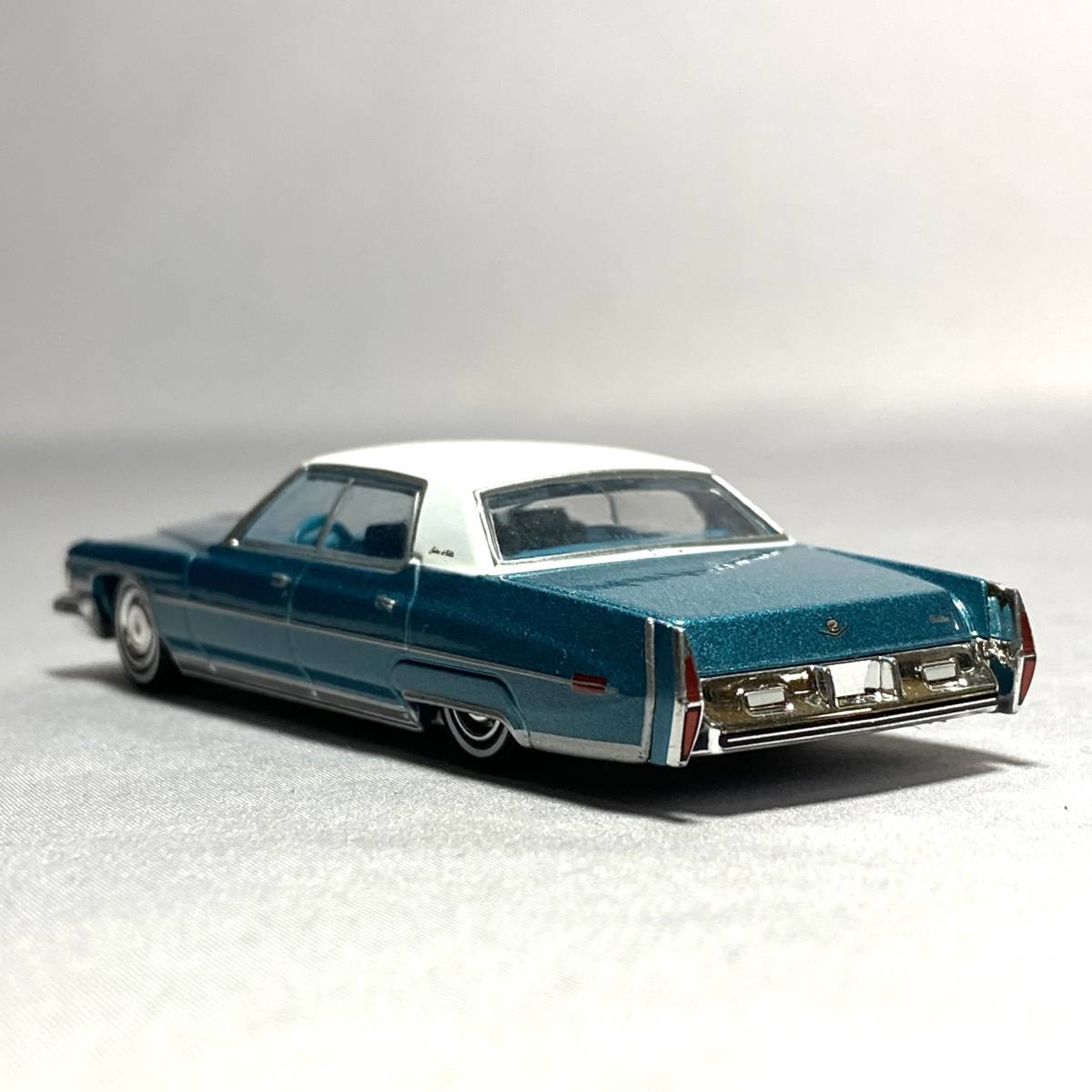 1/64 Greenlight ★ 1973 CADILLAC SEDAN DEVILLE ★ グリーンライト CALIFORNIA LOW RIDERS ルース_画像6