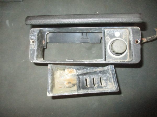 ■ポルシェ 928S4 灰皿 中古 9285520600270B 9285520600270 部品取あり ashtray ■_画像9