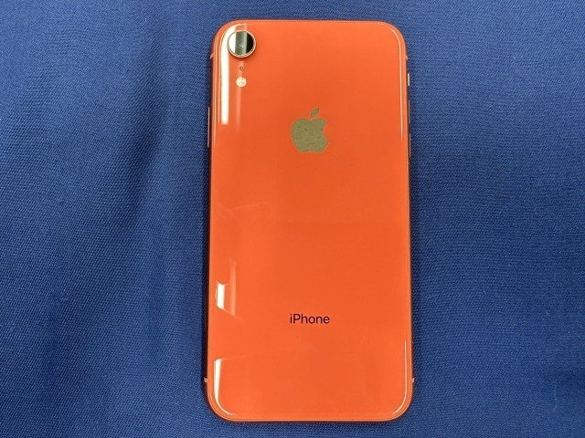 Apple アップル iPhone XR 64GB iPhone コーラル MT0A2J/A アイフォン au IMEI 〇判定 BT最大容量 88% 初期化済み 現状品 中古_画像2