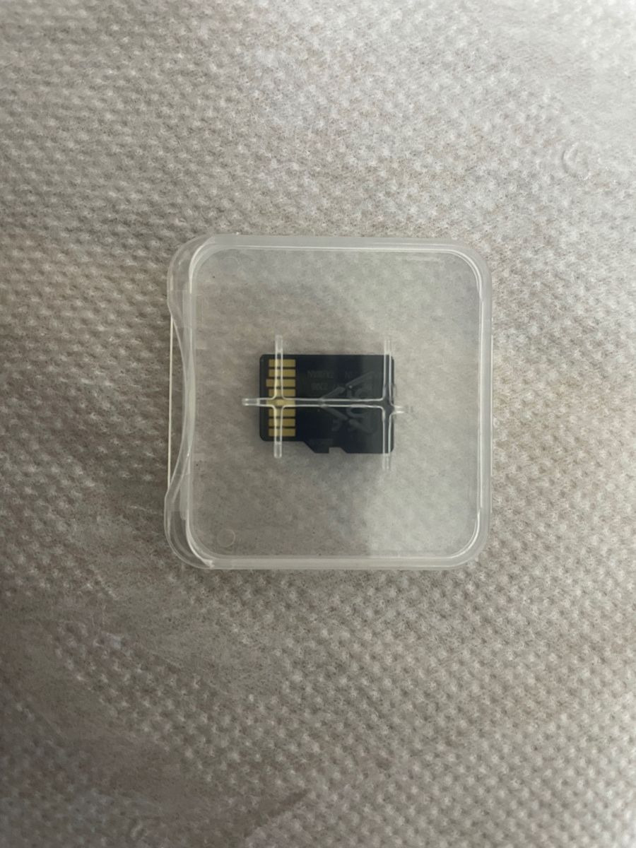 送料無料　MicroSDメモリーカード  マイクロSDカード  容量32GB Class10 （ケース付）